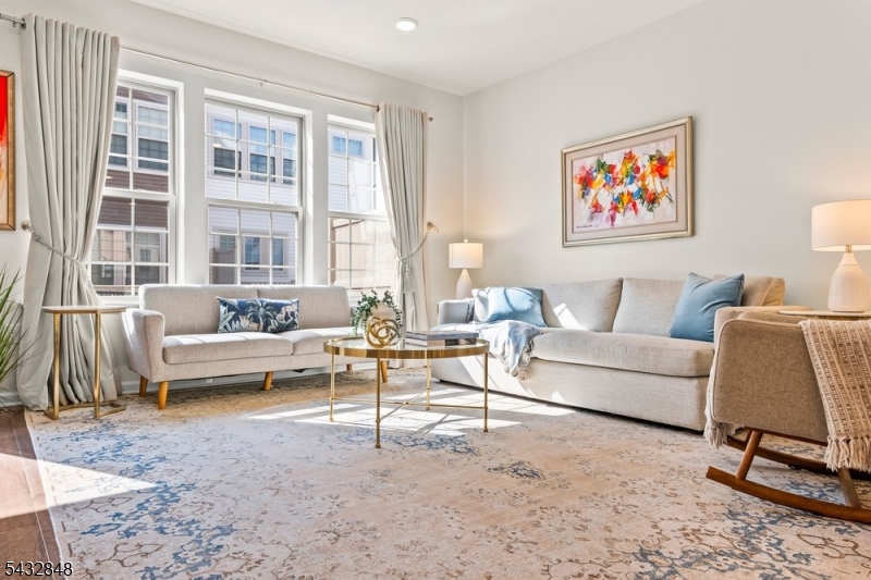 Livingston Square - Residential