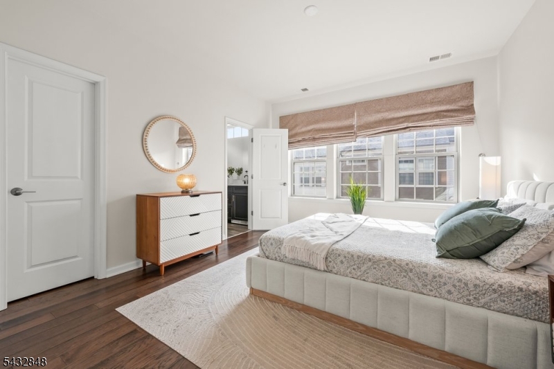 Livingston Square - Residential