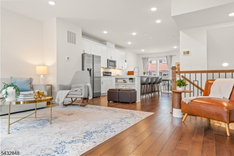 Livingston Square - Residential