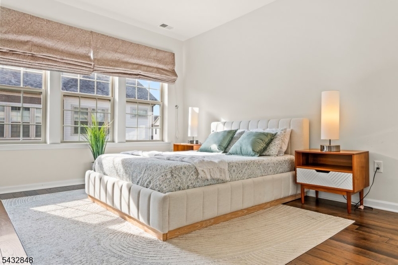 Livingston Square - Residential