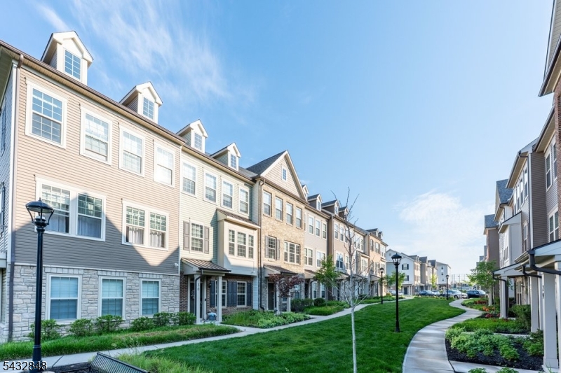 Livingston Square - Residential