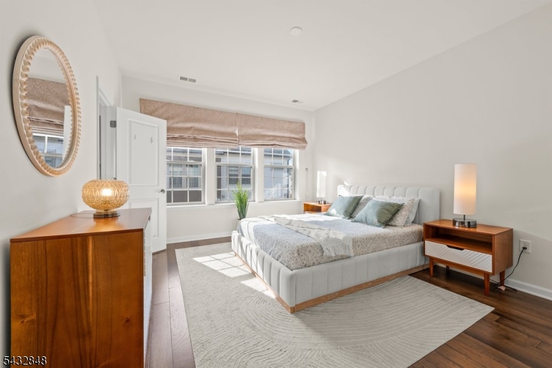 Livingston Square - Residential
