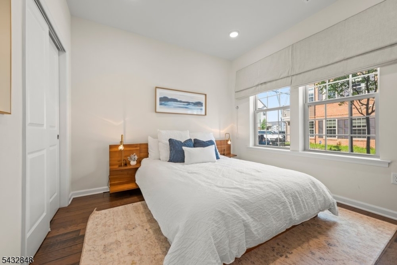 Livingston Square - Residential