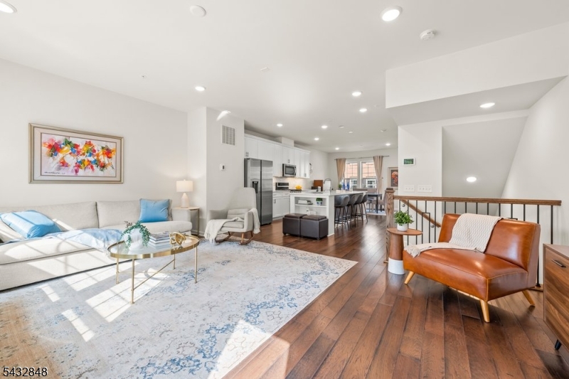 Livingston Square - Residential