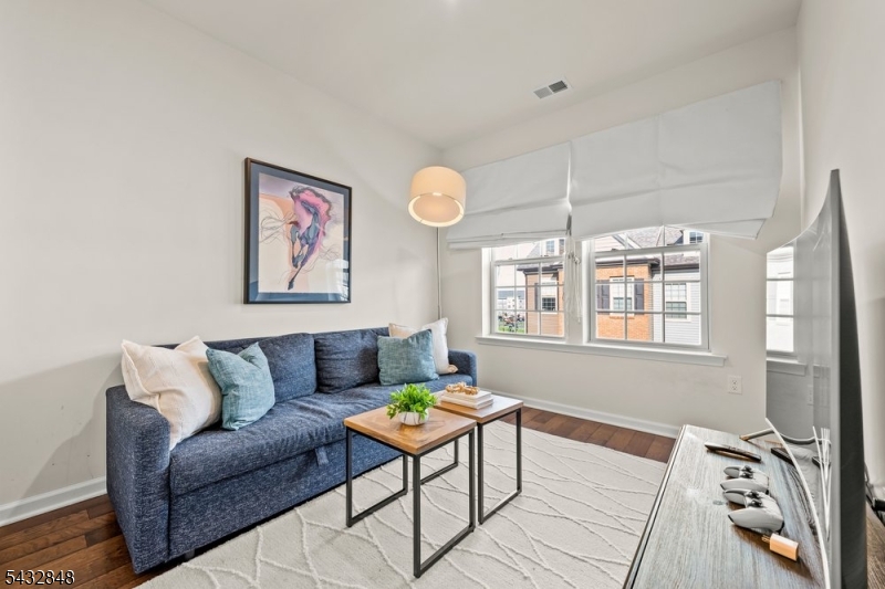 Livingston Square - Residential
