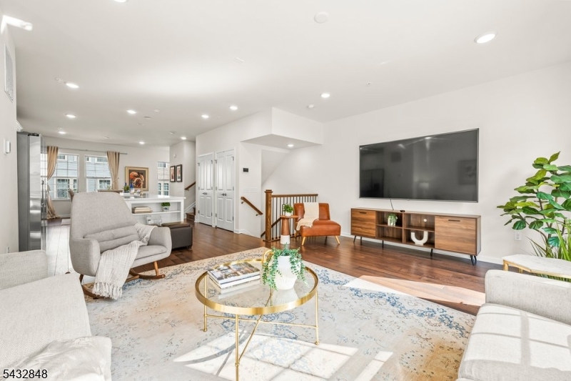 Livingston Square - Residential