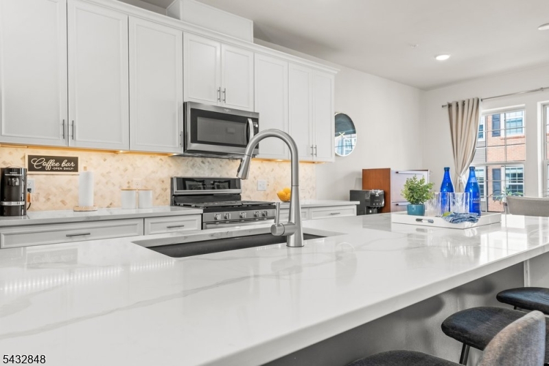 Livingston Square - Residential