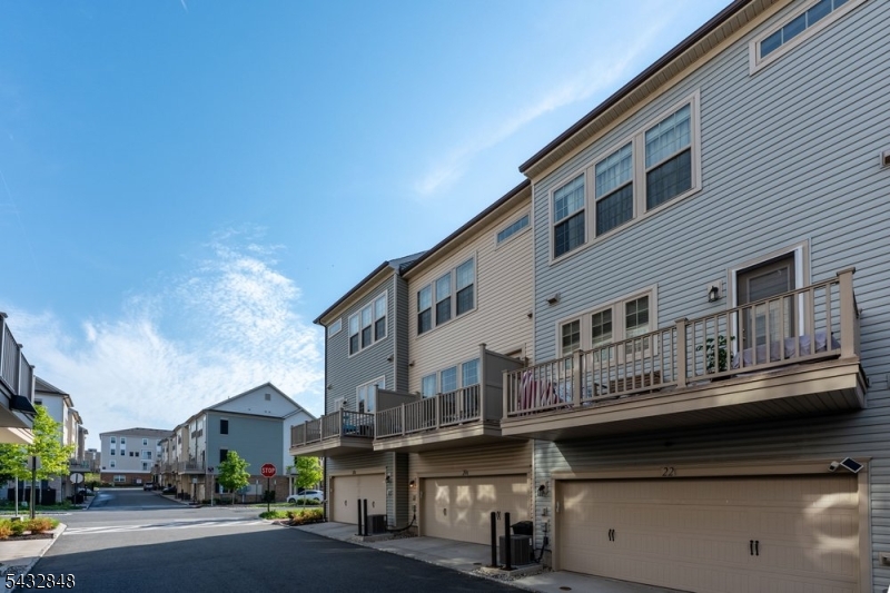 Livingston Square - Residential
