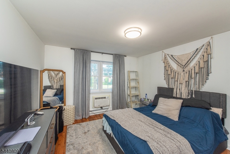 Lakeside Village - Residential Lease