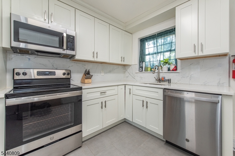 Lakeside Village - Residential Lease