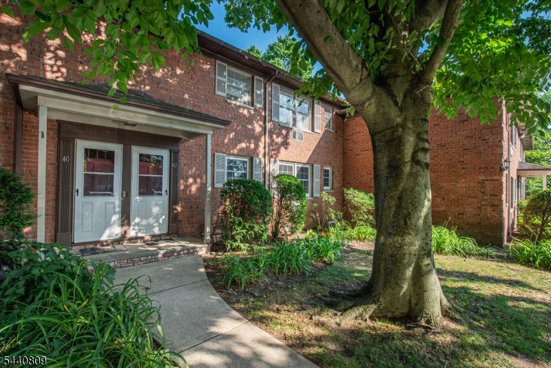 Lakeside Village - Residential Lease