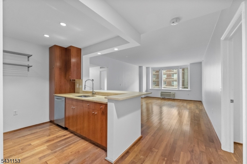 The Peninsula At City Place - Residential
