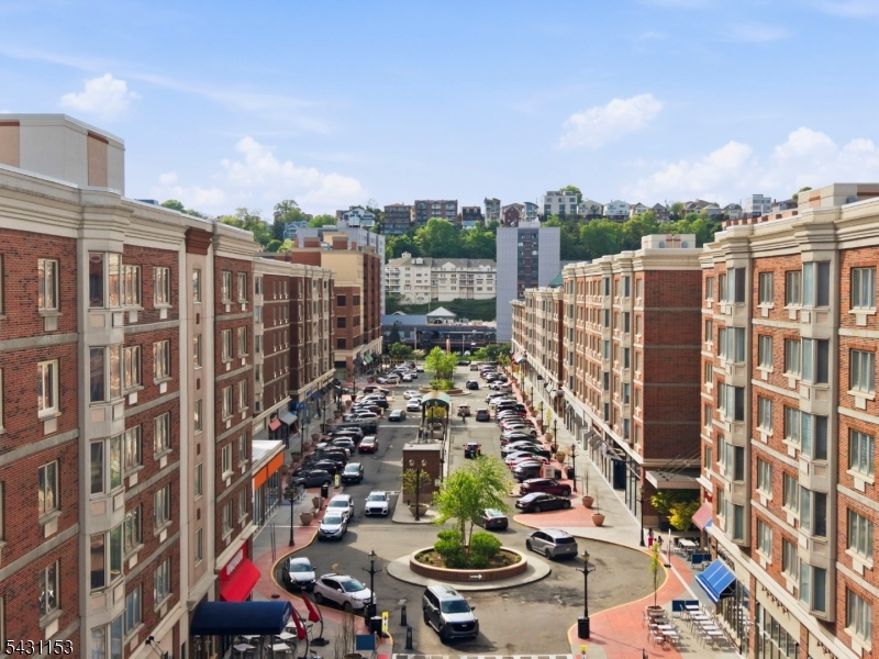The Peninsula At City Place - Residential