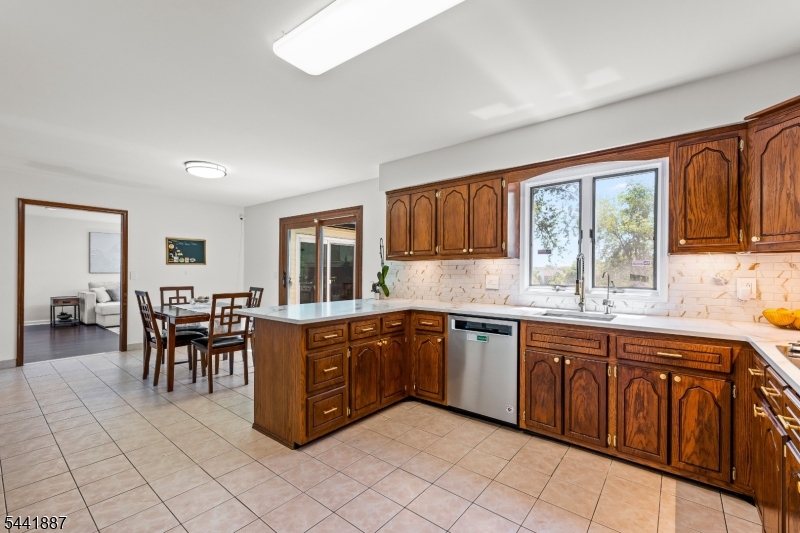 Williamsburg Estates - Residential