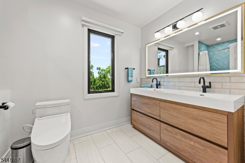 Williamsburg Estates - Residential