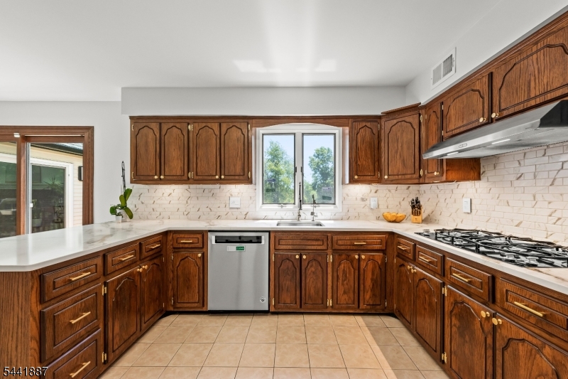 Williamsburg Estates - Residential
