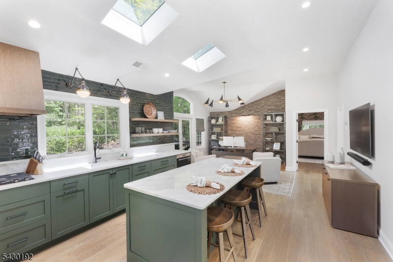 Roxiticus Valley/Far Hills - Residential