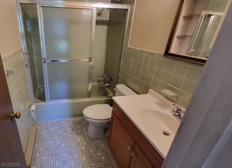 High Point Country Club - Residential Lease