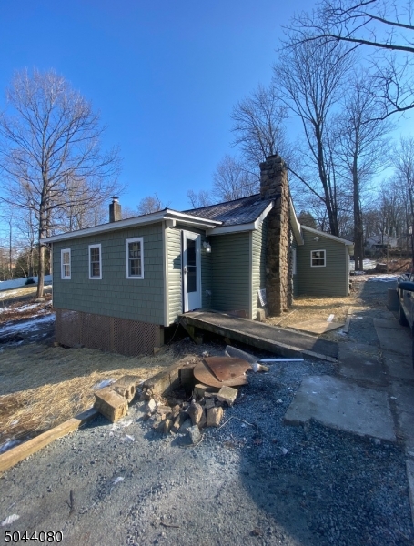 You wont be disappointed in this Newly renovated charming home. Home still under Renovations. This charming ranch in Hopatcong will be move in ready! The home will be freshly renovated with a new kitchen &  bathroom. There are new floors throughout the first floor. As you walk in the front door you will find an open concept kitchen+ living room area.  Adorable home worth the wait. Must see.