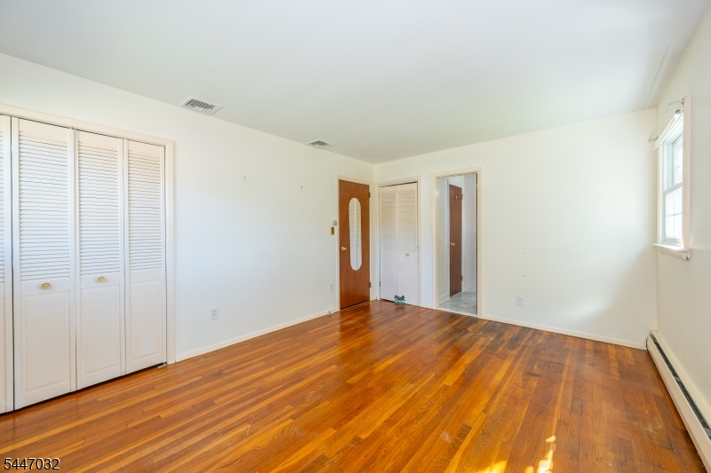 Ironia - Residential