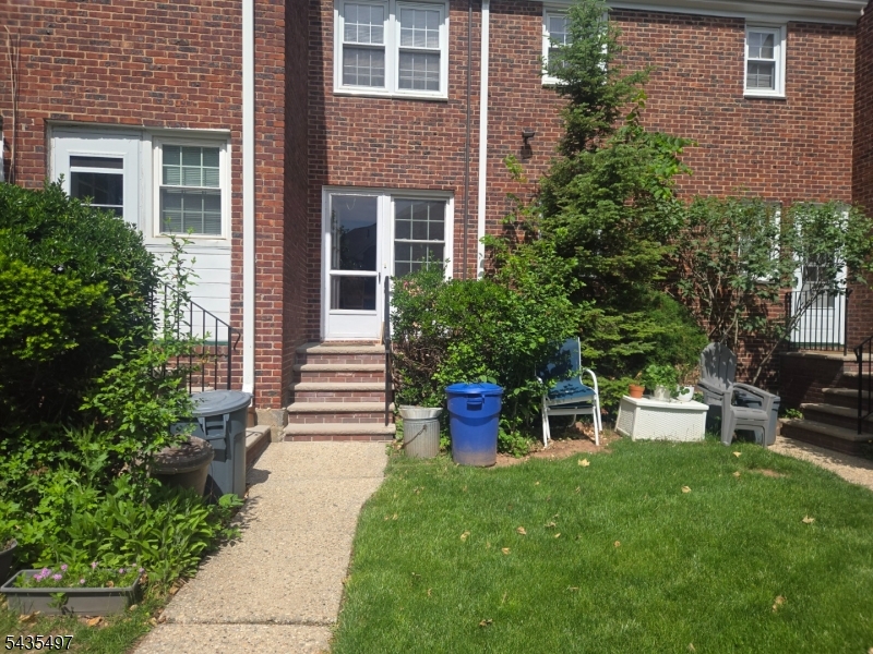 Maplewood Village Condos - Residential