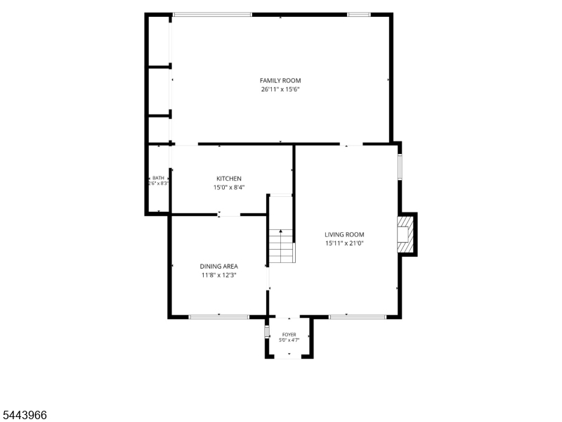 Main image without alt text