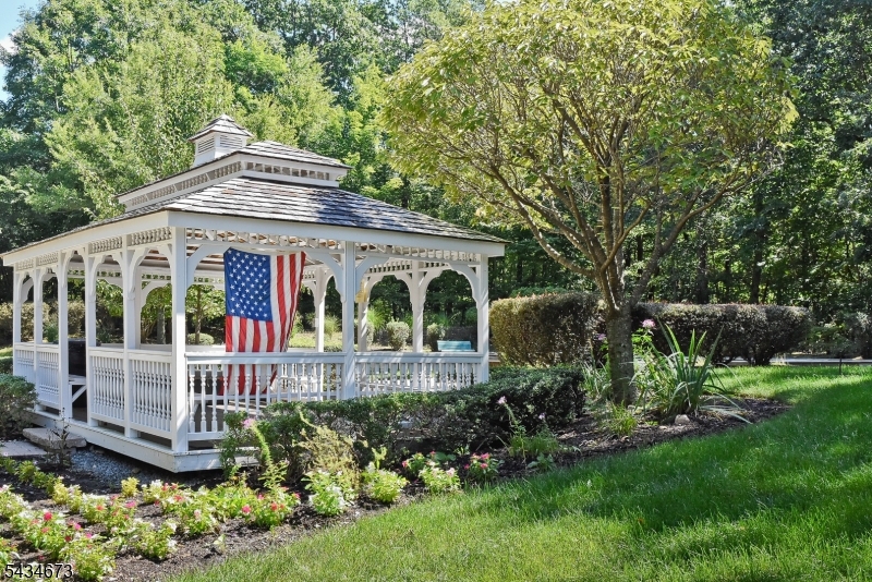 Fox Hills - Residential