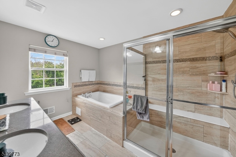 Montgomery Ridge - Residential