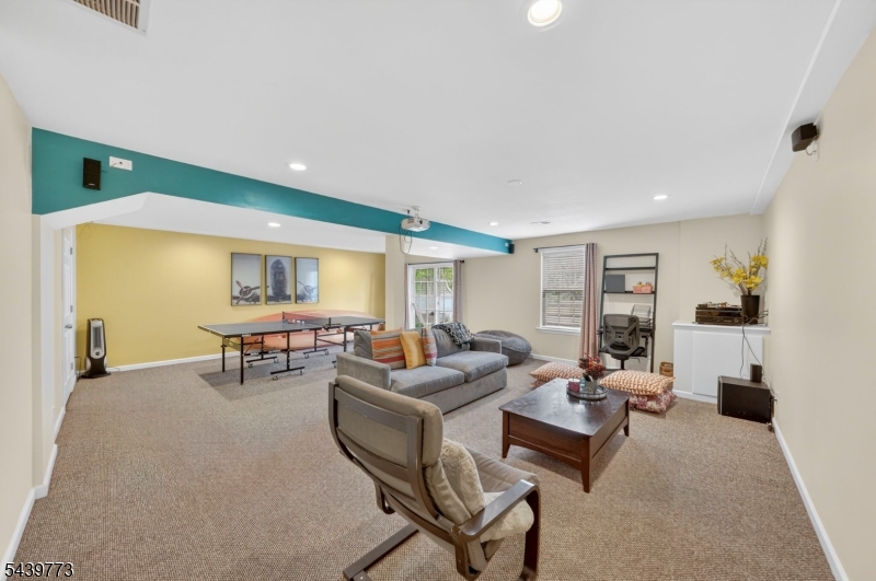 Montgomery Ridge - Residential