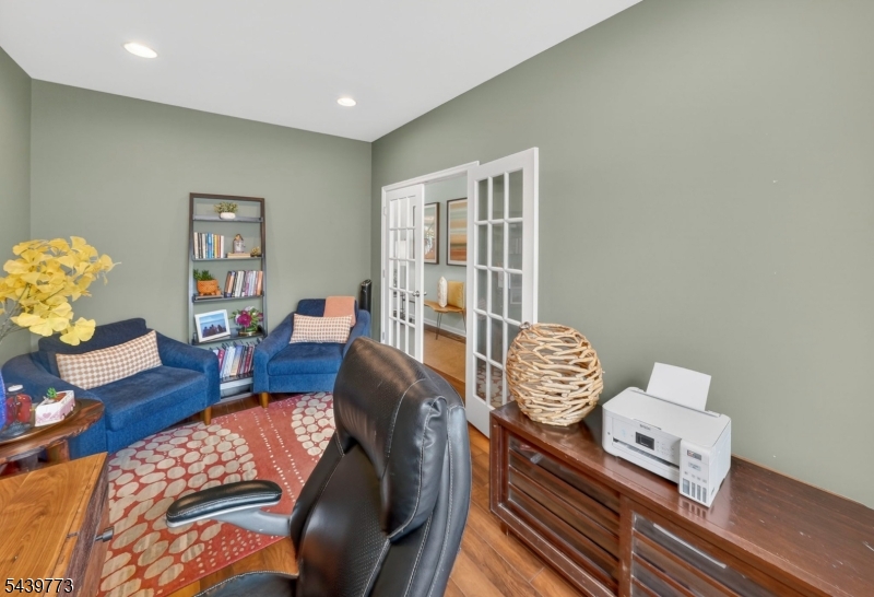 Montgomery Ridge - Residential
