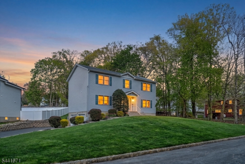 Riker Hill - Residential