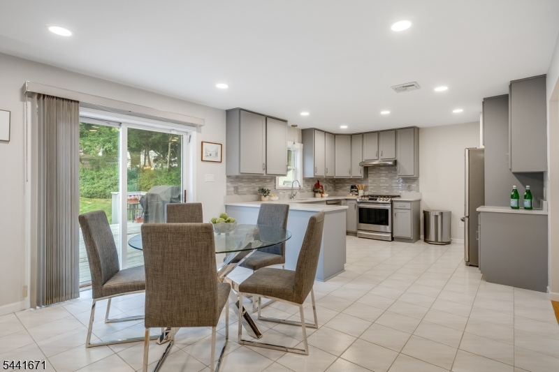 Riker Hill - Residential