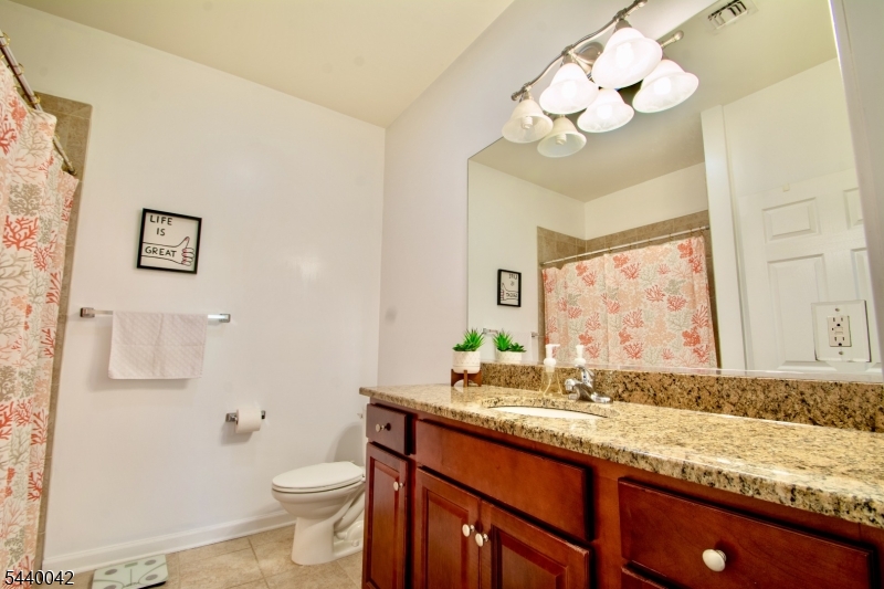 GRAMERCY SQUARE - Residential