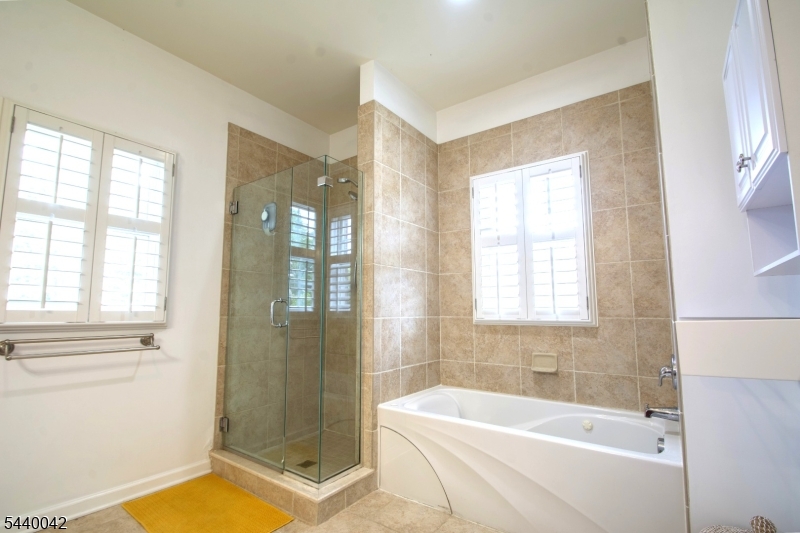 GRAMERCY SQUARE - Residential