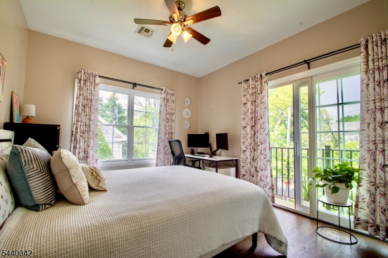 GRAMERCY SQUARE - Residential