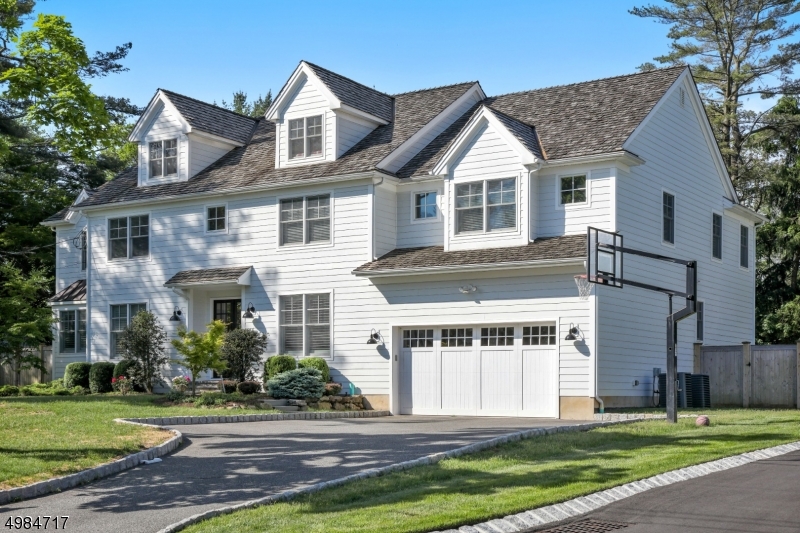 ROLLING HILL - Residential