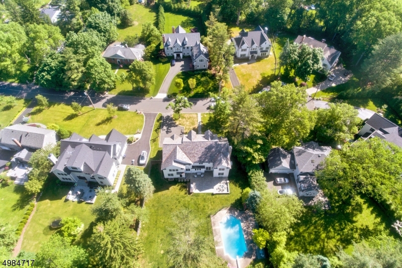 ROLLING HILL - Residential