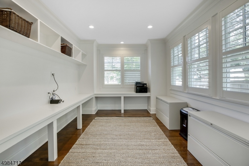 ROLLING HILL - Residential