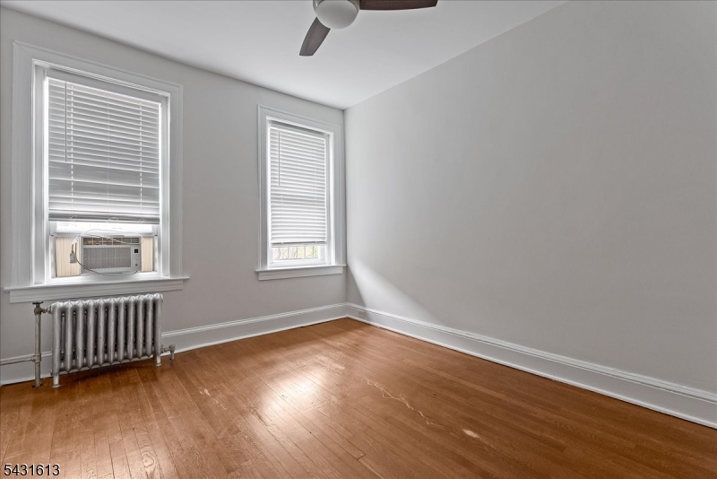 Altamont Ct - Residential