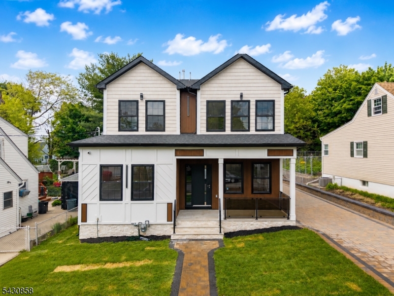 New construction on existing foundation. Beautiful single family house, with high end finishes. Features: 4 beds & 4 baths. Finished basement, huge paver driveway.Kitchen with stain still appliances, granite counters. Nice and huge bathrooms. and more...SELLER'S CONCESSIONS ARE AVAILABLE..