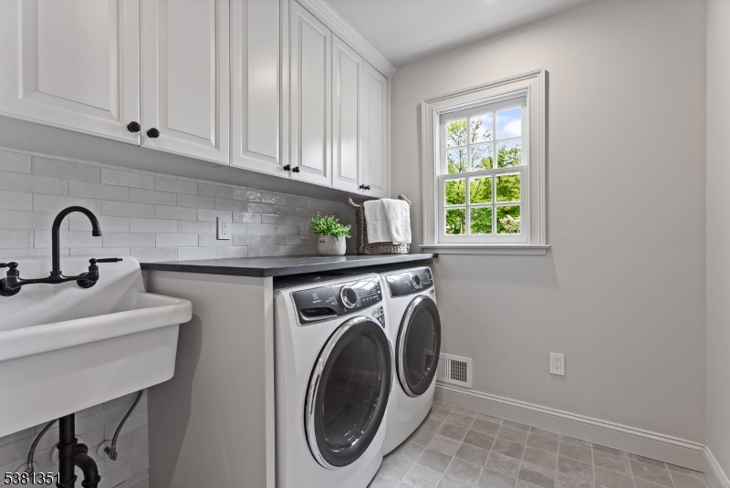 New Vernon - Residential