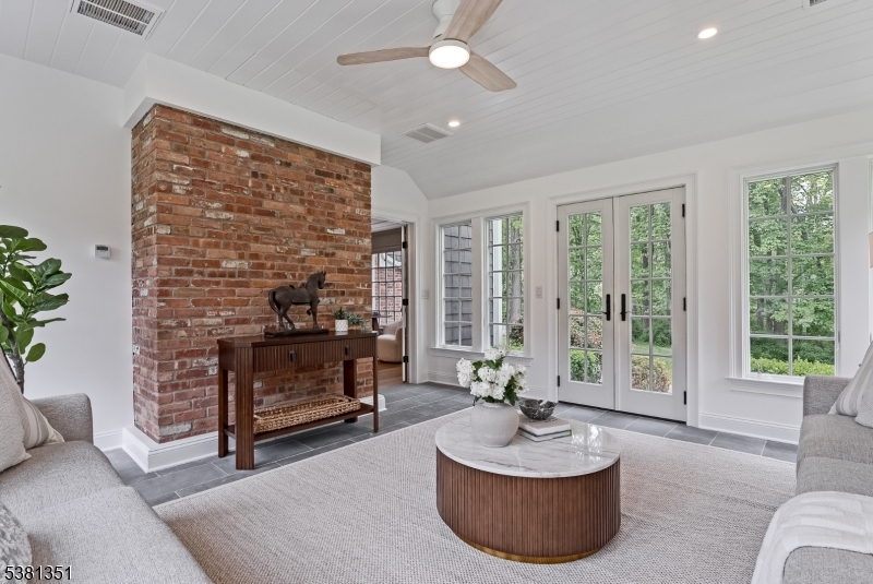 New Vernon - Residential
