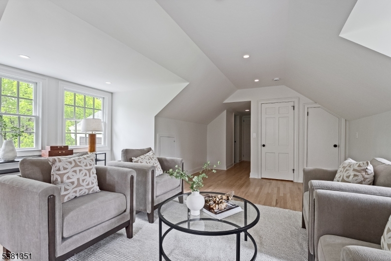 New Vernon - Residential