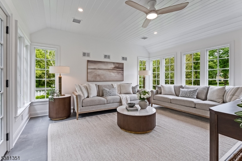 New Vernon - Residential