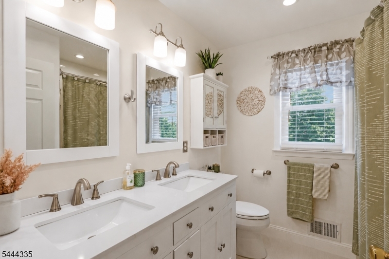 Brentwood Hills - Residential
