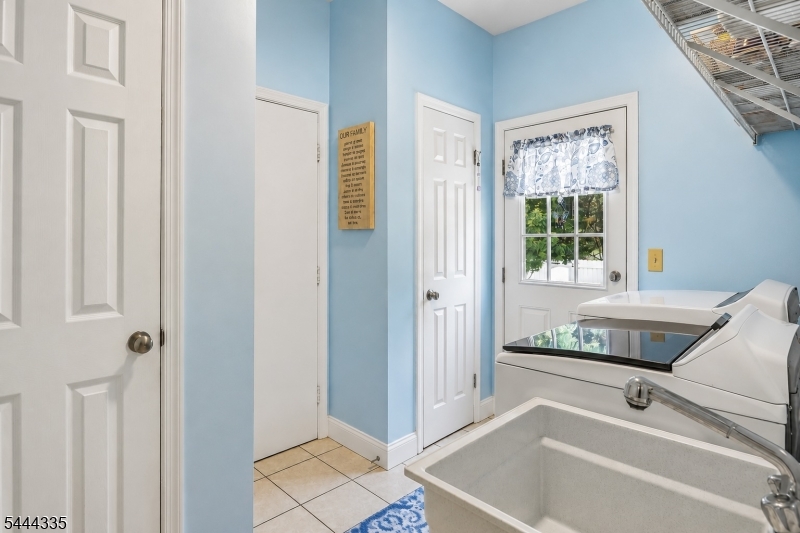 Brentwood Hills - Residential
