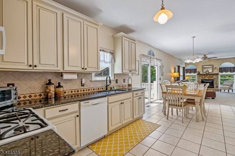 Brentwood Hills - Residential