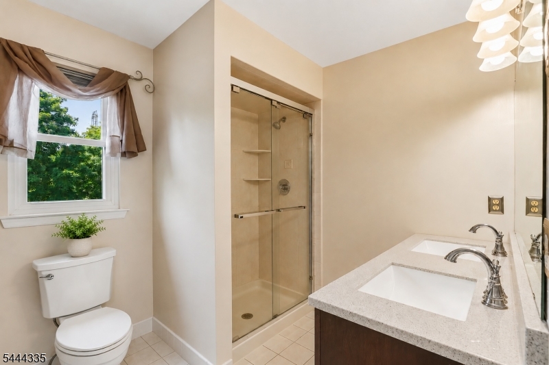 Brentwood Hills - Residential