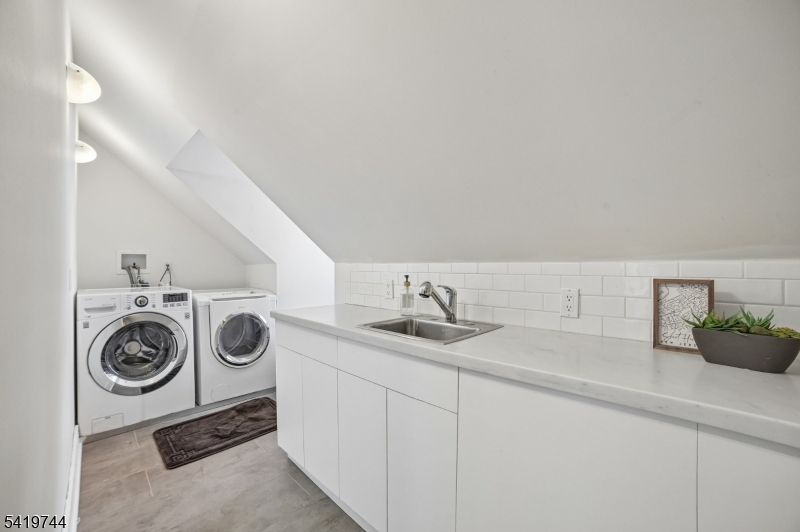 OLD SHORT HILLS - Residential