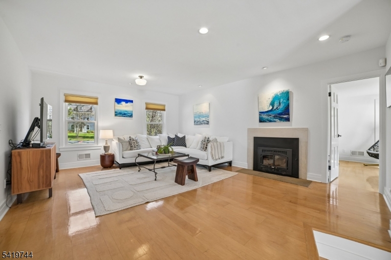 OLD SHORT HILLS - Residential